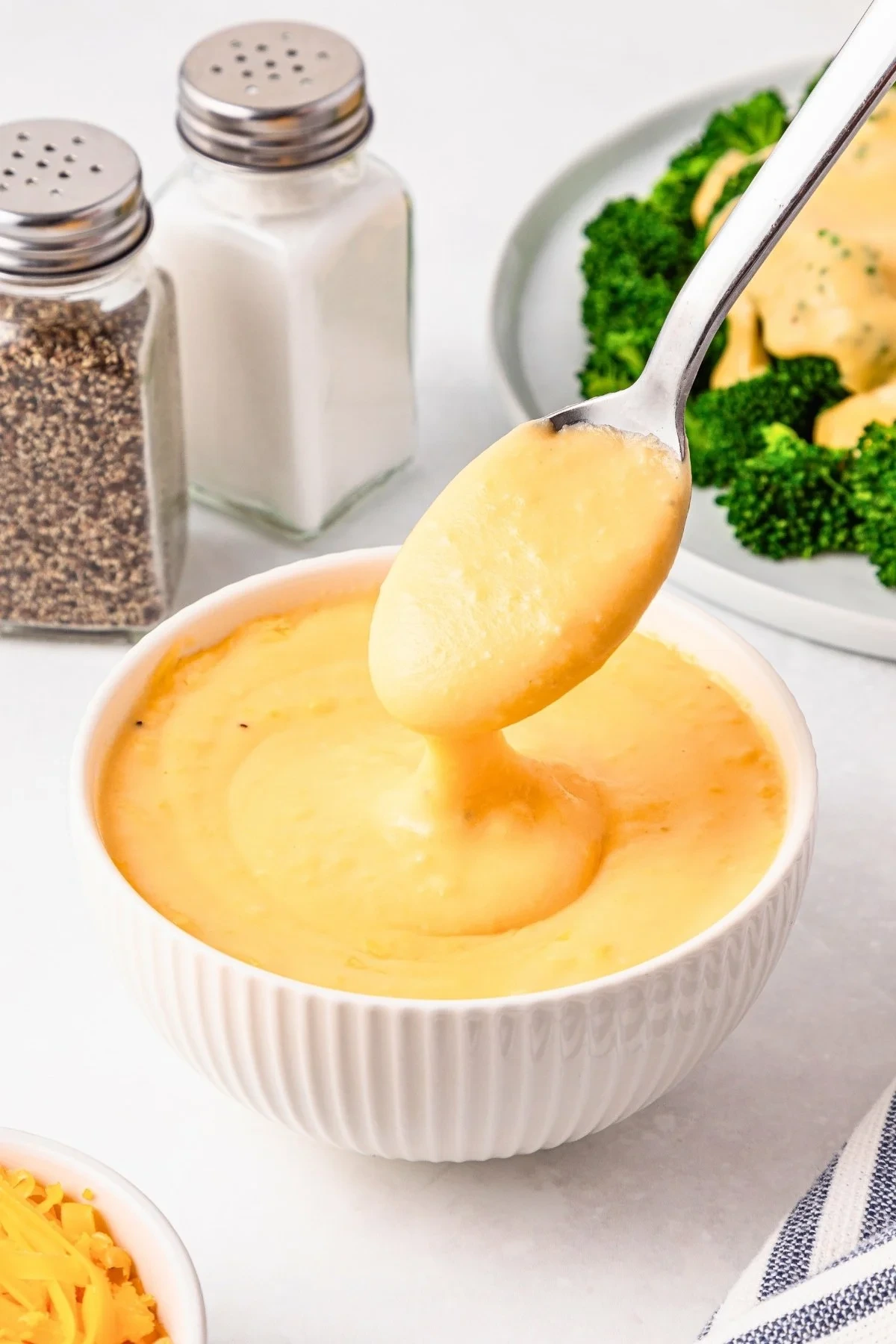 Classic Cheddar Cheese Pour Over Sauce