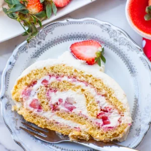 Strawberry Swiss Roll Slices Pack of 6